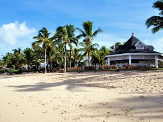 Das muss das Paradies sein: Strand am Heritage Le Telfair