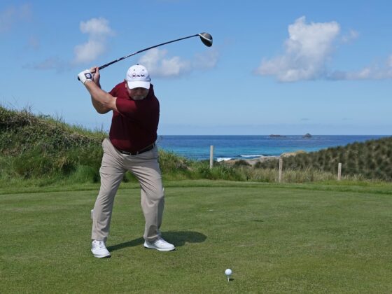 Golfing Legend Ian Woosnamteeing off the 4tt -